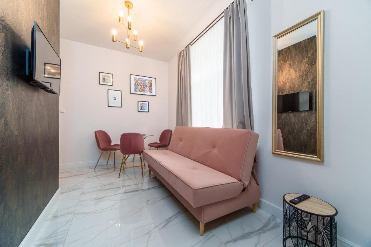 Rint - Zlota 8 Aparthotel Bialystok Ngoại thất bức ảnh