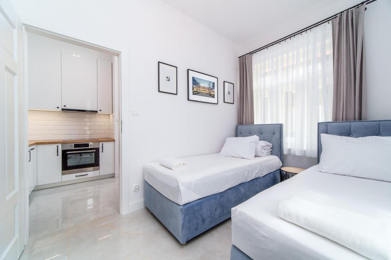 Rint - Zlota 8 Aparthotel Bialystok Ngoại thất bức ảnh